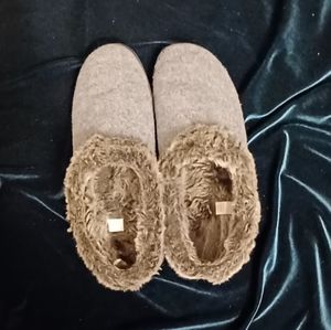 Acorn Faux Fur Trimmed Slippers